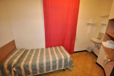 Hostal Can Blanco Sarria de Ter Bilik gambar