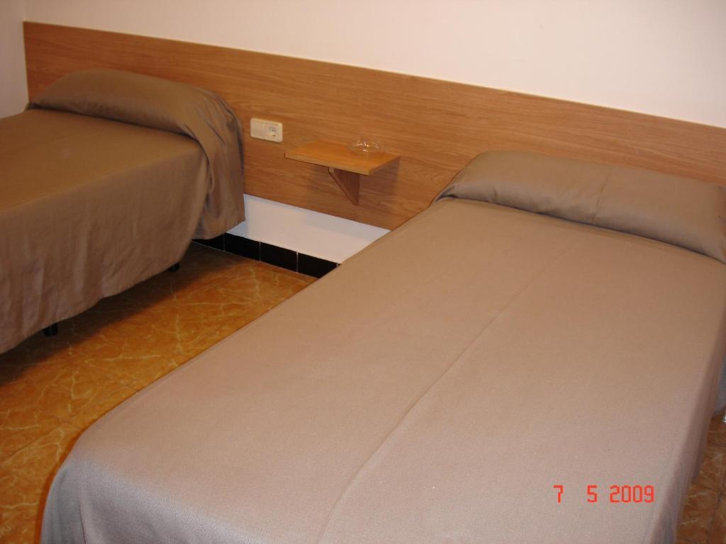 Hostal Can Blanco Sarria de Ter Luaran gambar