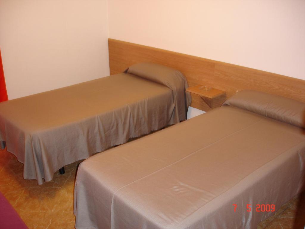 Hostal Can Blanco Sarria de Ter Luaran gambar