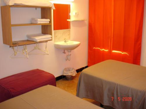 Hostal Can Blanco Sarria de Ter Luaran gambar